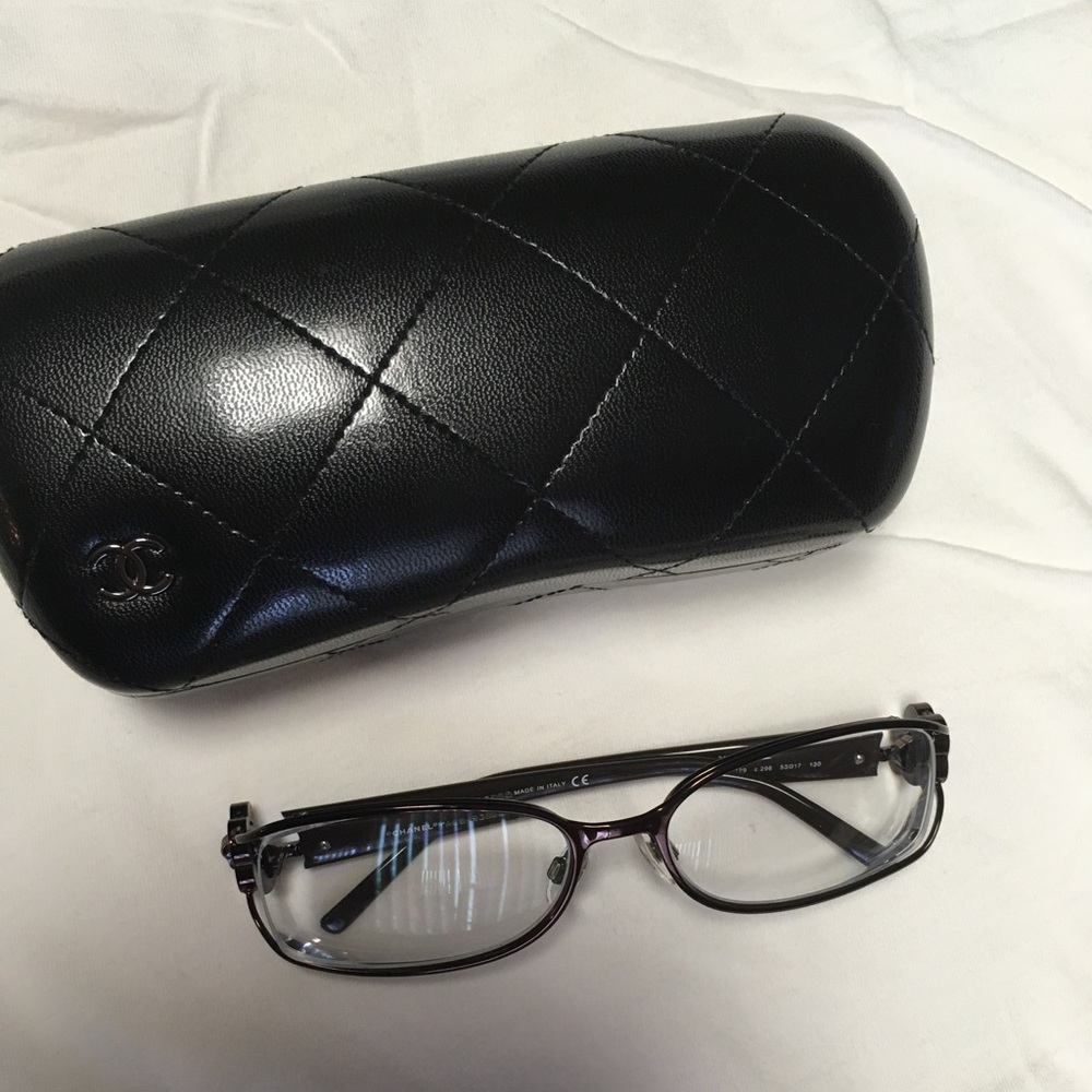 Chanel 2129 glasses and quilted case